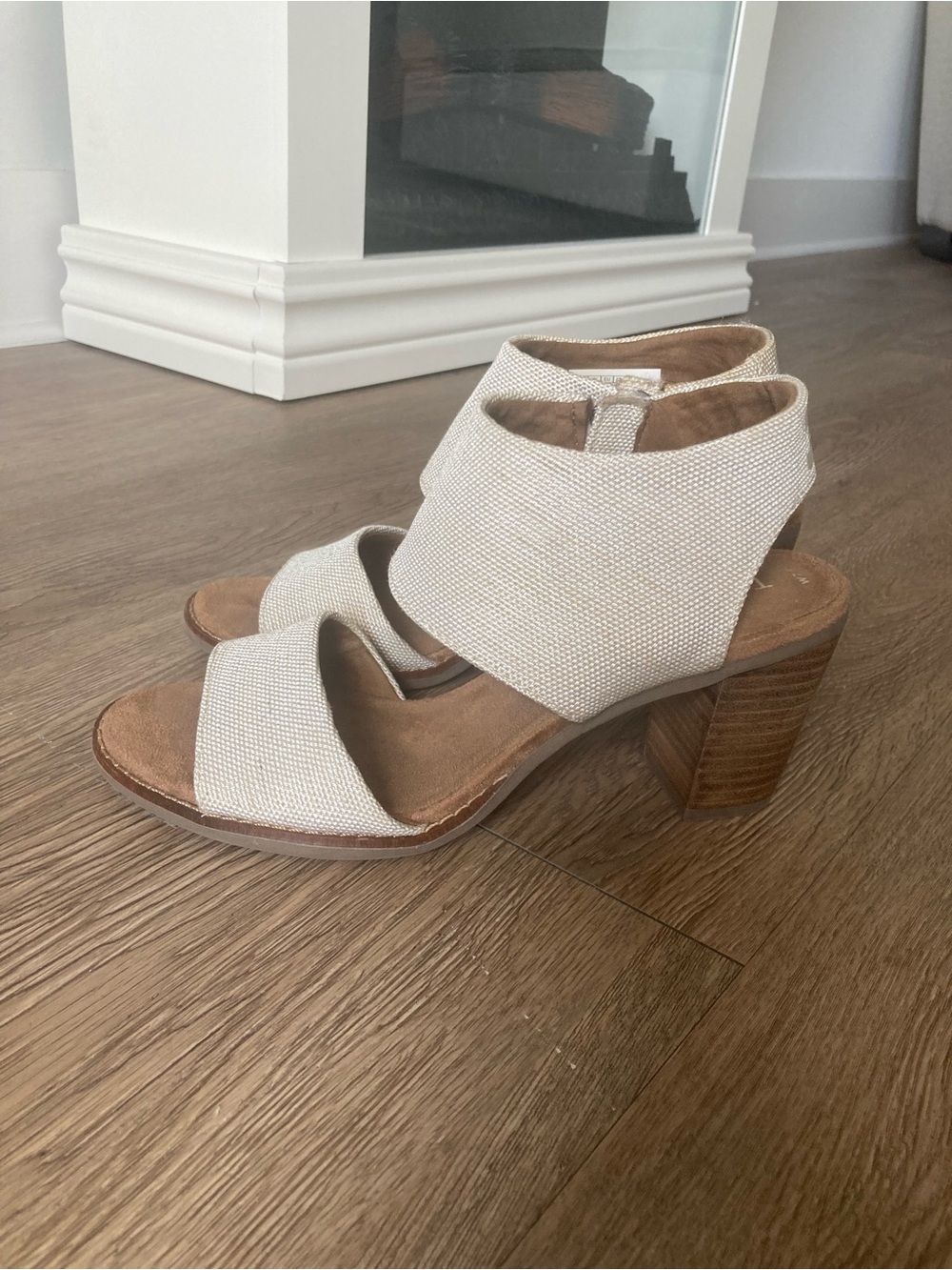 TOMS Woven Cream linen Block Heel Sandals - Women